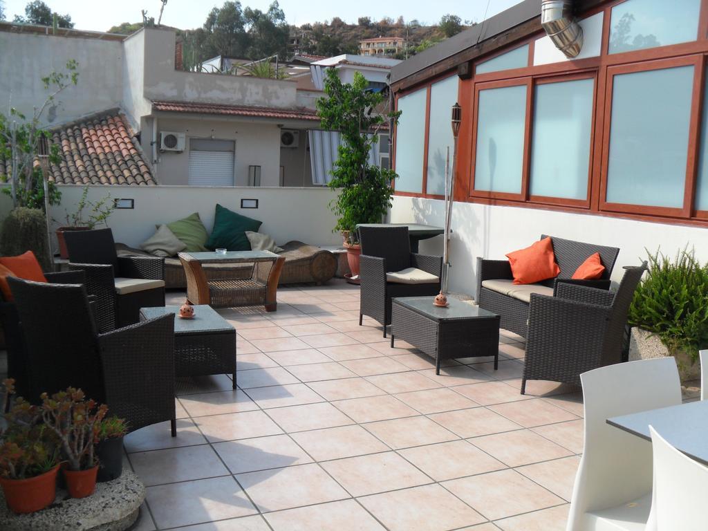 B&B La Grotta Sant'Alessio Siculo Exterior photo