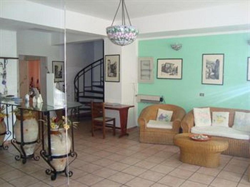 B&B La Grotta Sant'Alessio Siculo Exterior photo